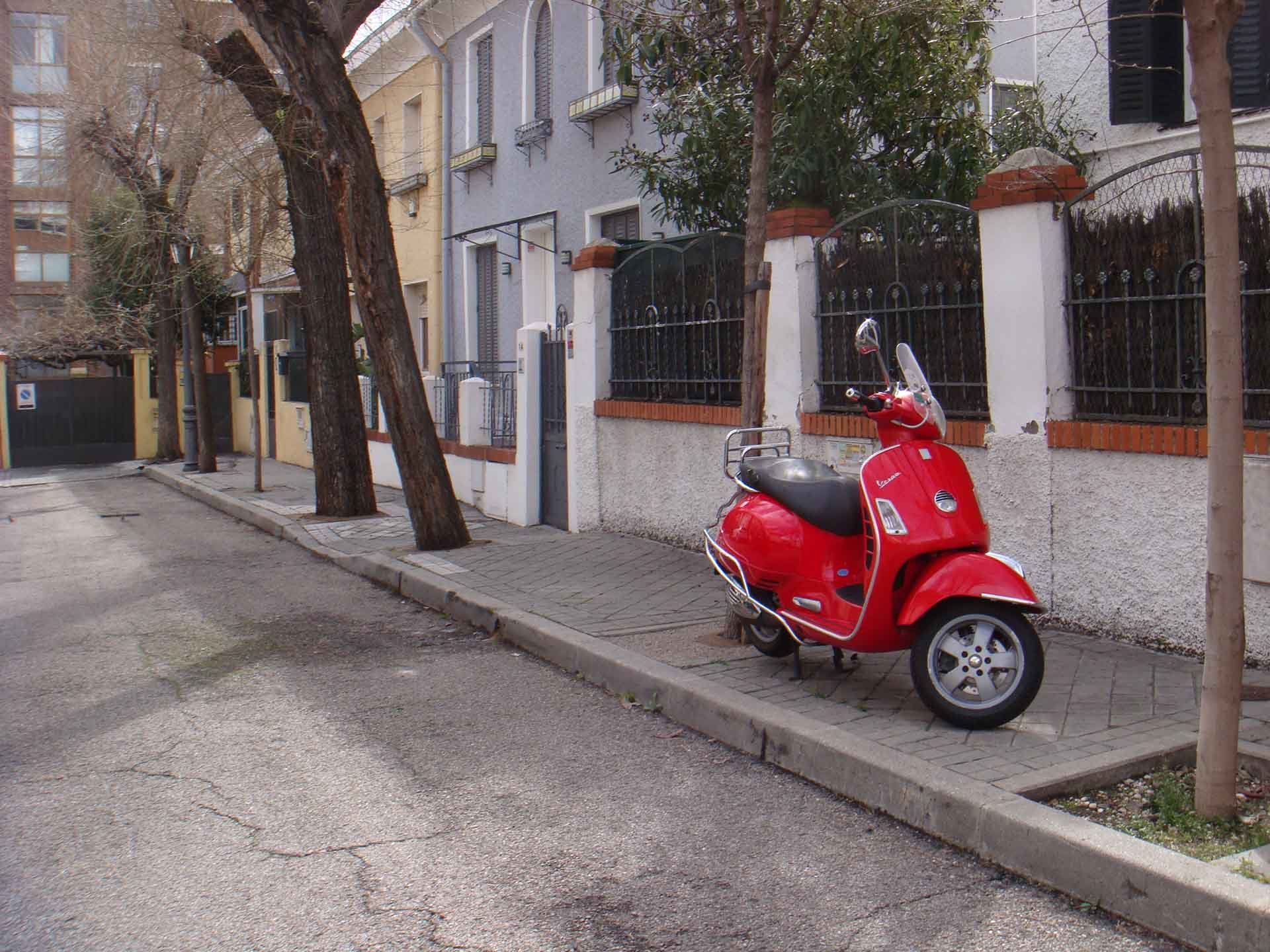 Red Vespa Captured By Sony Cyber-shot DSC-T20